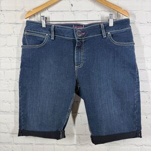 Wrangler Bermuda 16 Denim Mid Rise Mom Fit Grunge School Jean Western VTG Y2K